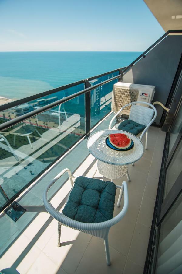Orange Sky Apartments Beach Tower Batumi Luaran gambar